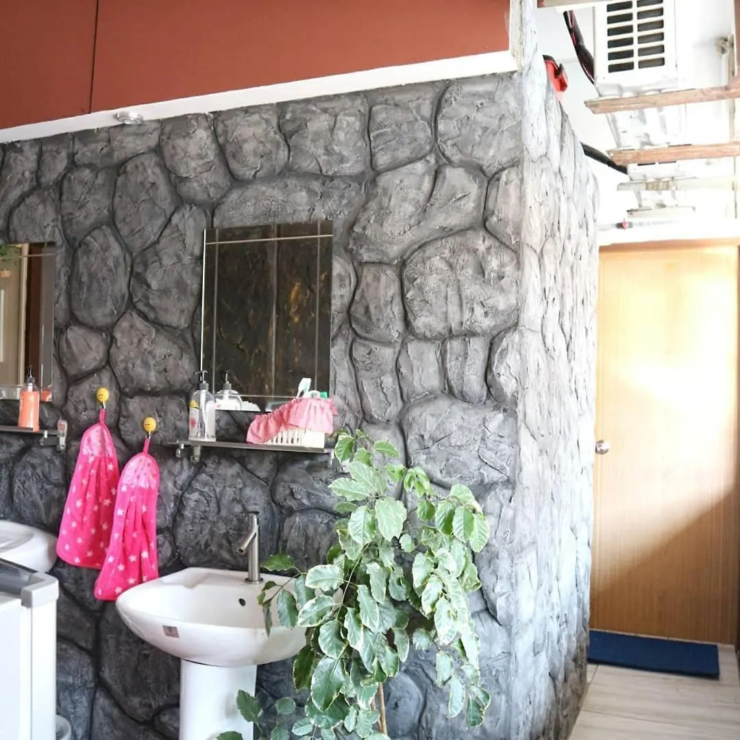 Escape Backpackers Kk Hostel Kota Kinabalu