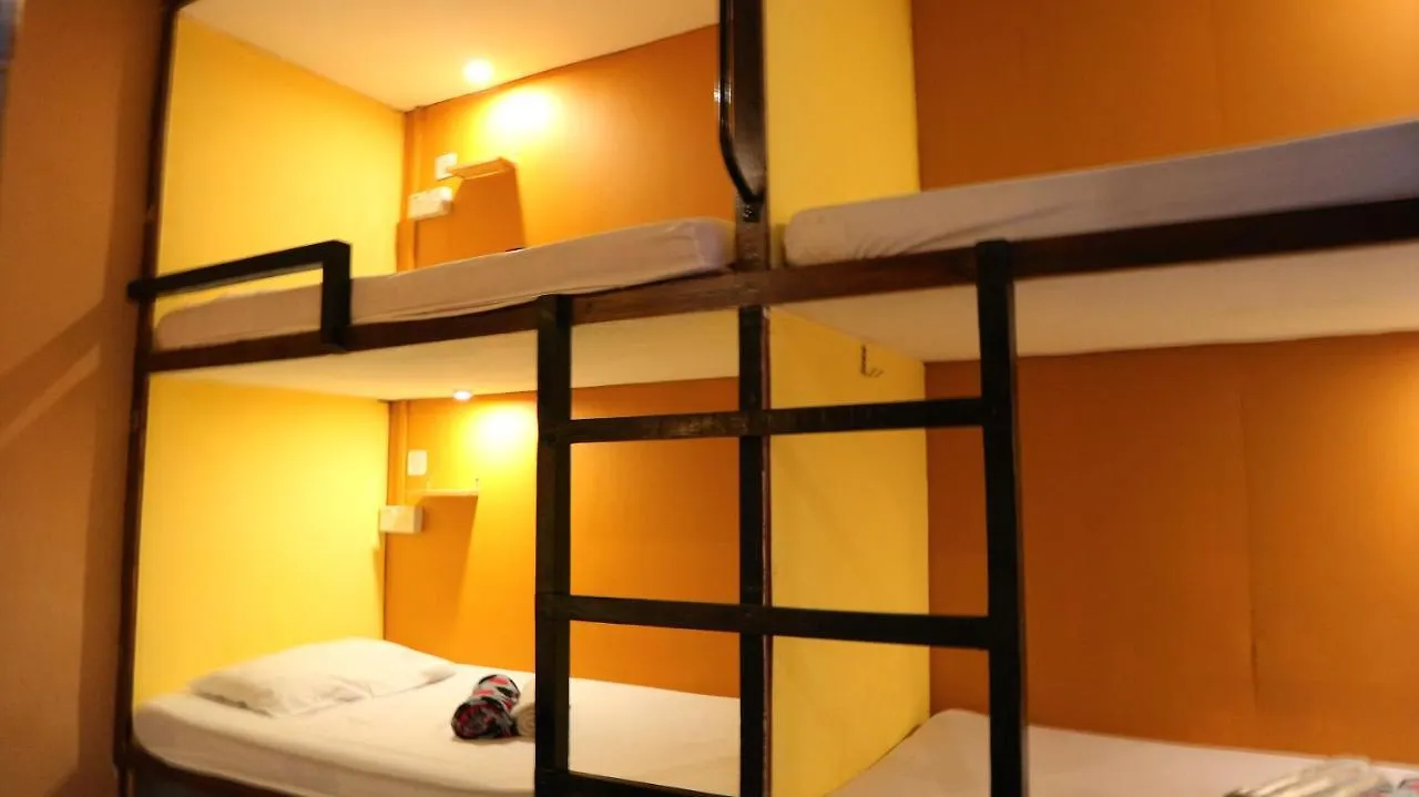 Escape Backpackers Kk Hostel Kota Kinabalu