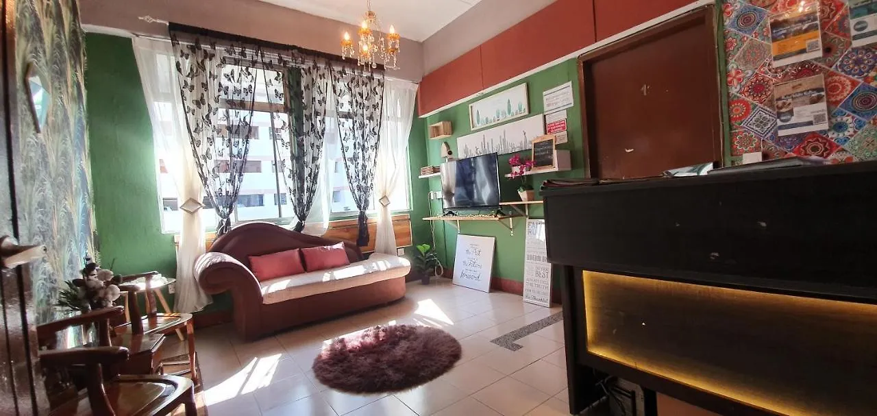 Escape Backpackers Kk Hostel Kota Kinabalu Malaysia