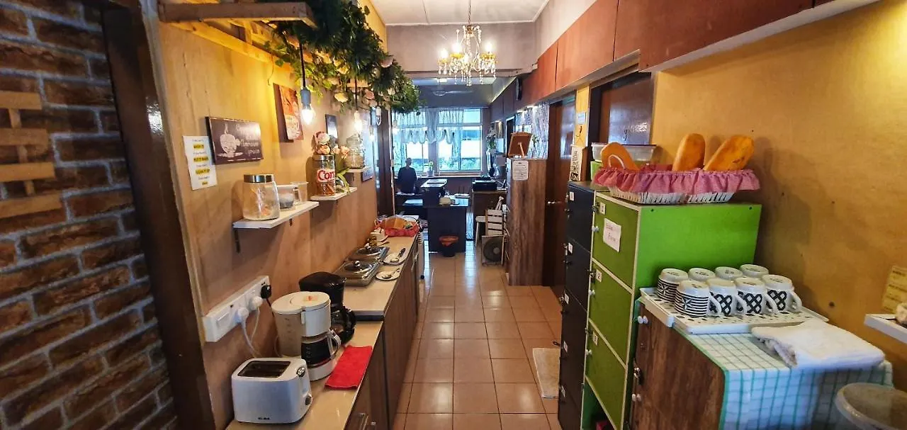 Hostal Albergue Escape Backpackers Kk Kota Kinabalu